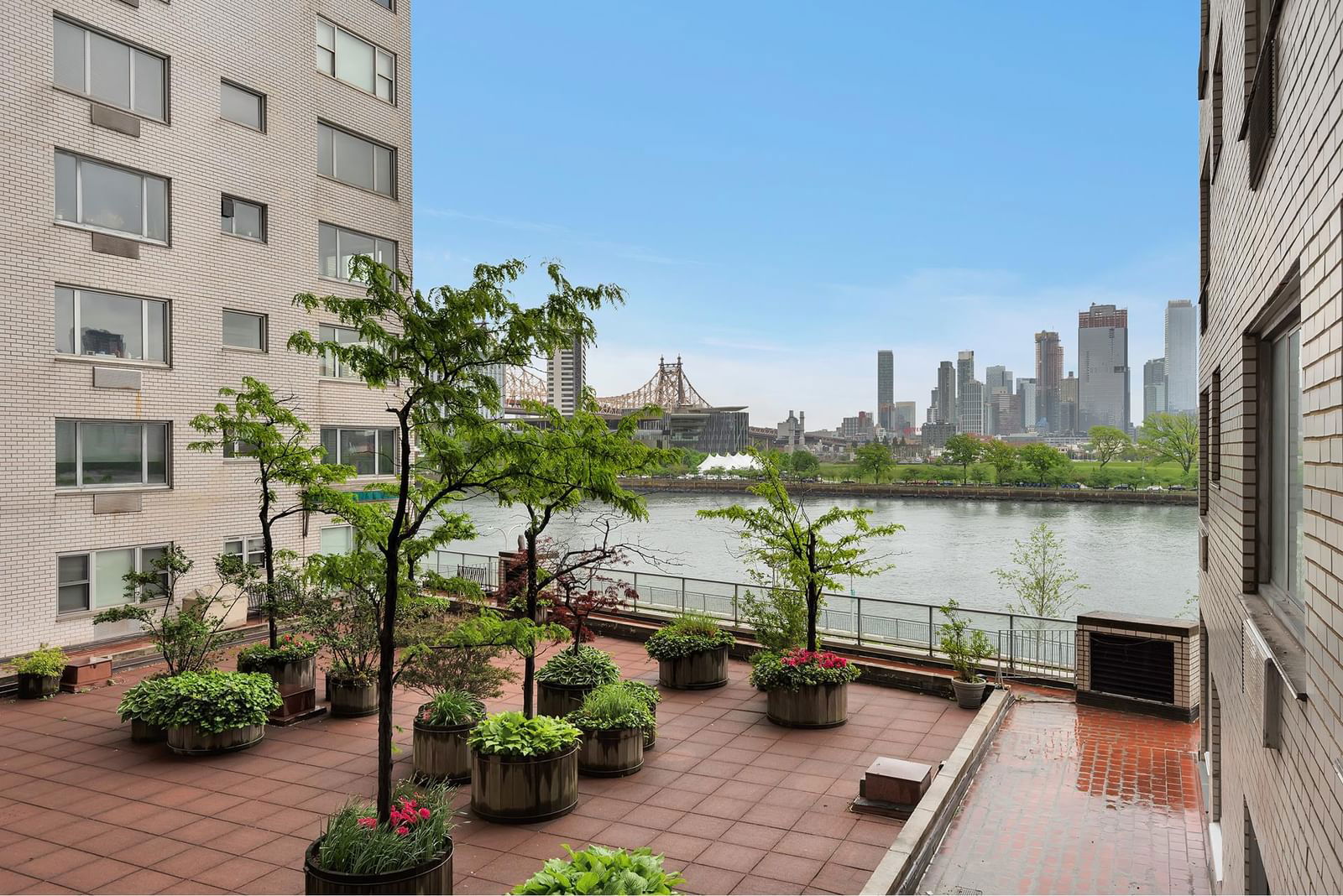 Real estate property located at 45 SUTTON #3J, NewYork, Sutton Place, New York City, NY