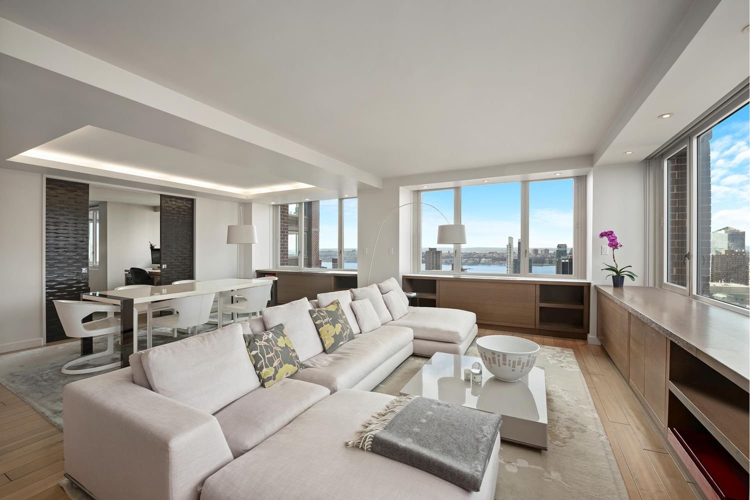 Real estate property located at 322 57TH #42H, NewYork, Hells Kitchen, New York City, NY