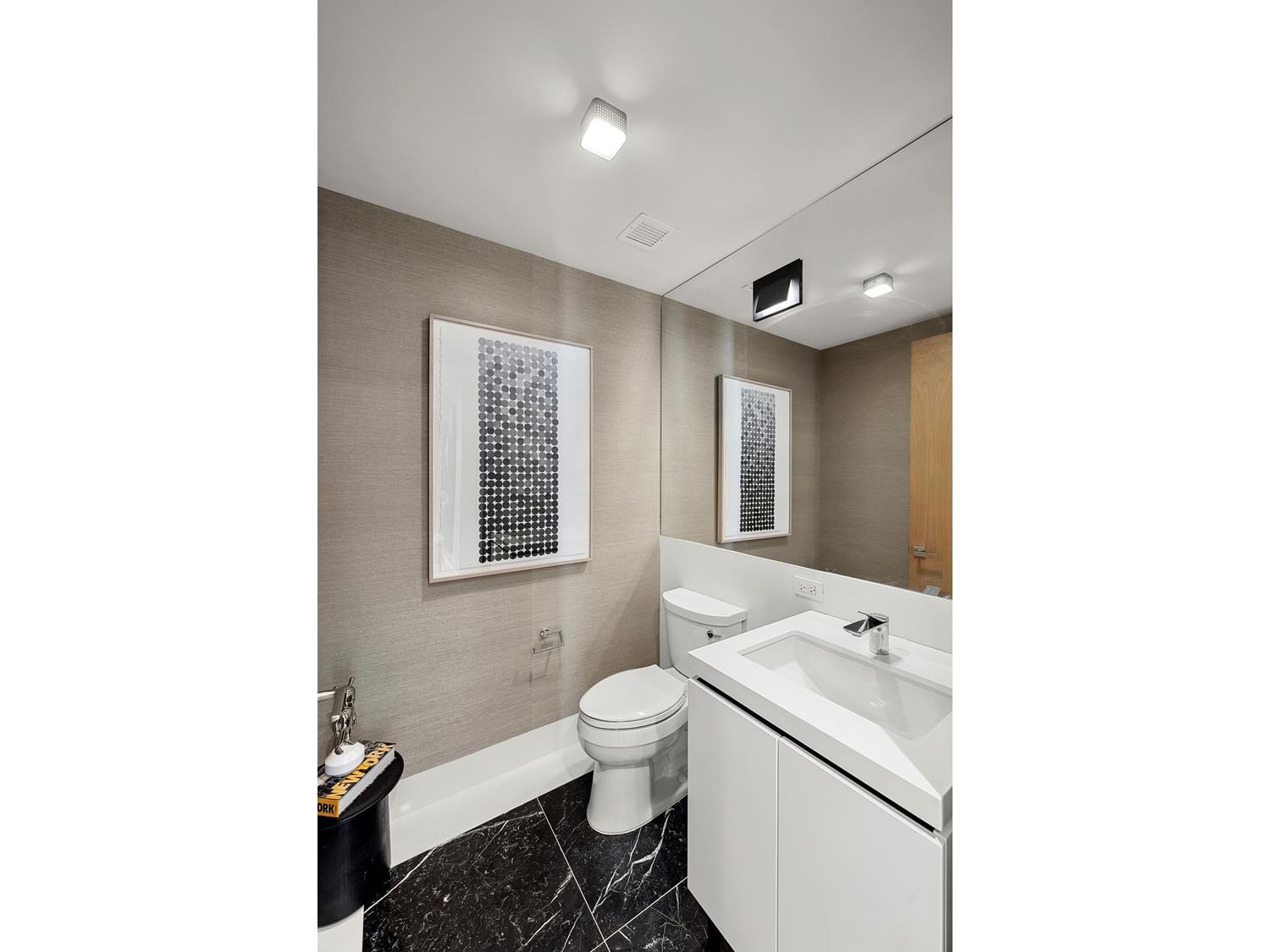 Real estate property located at 200 21ST #9D, NewYork, Gramercy Park, New York City, NY