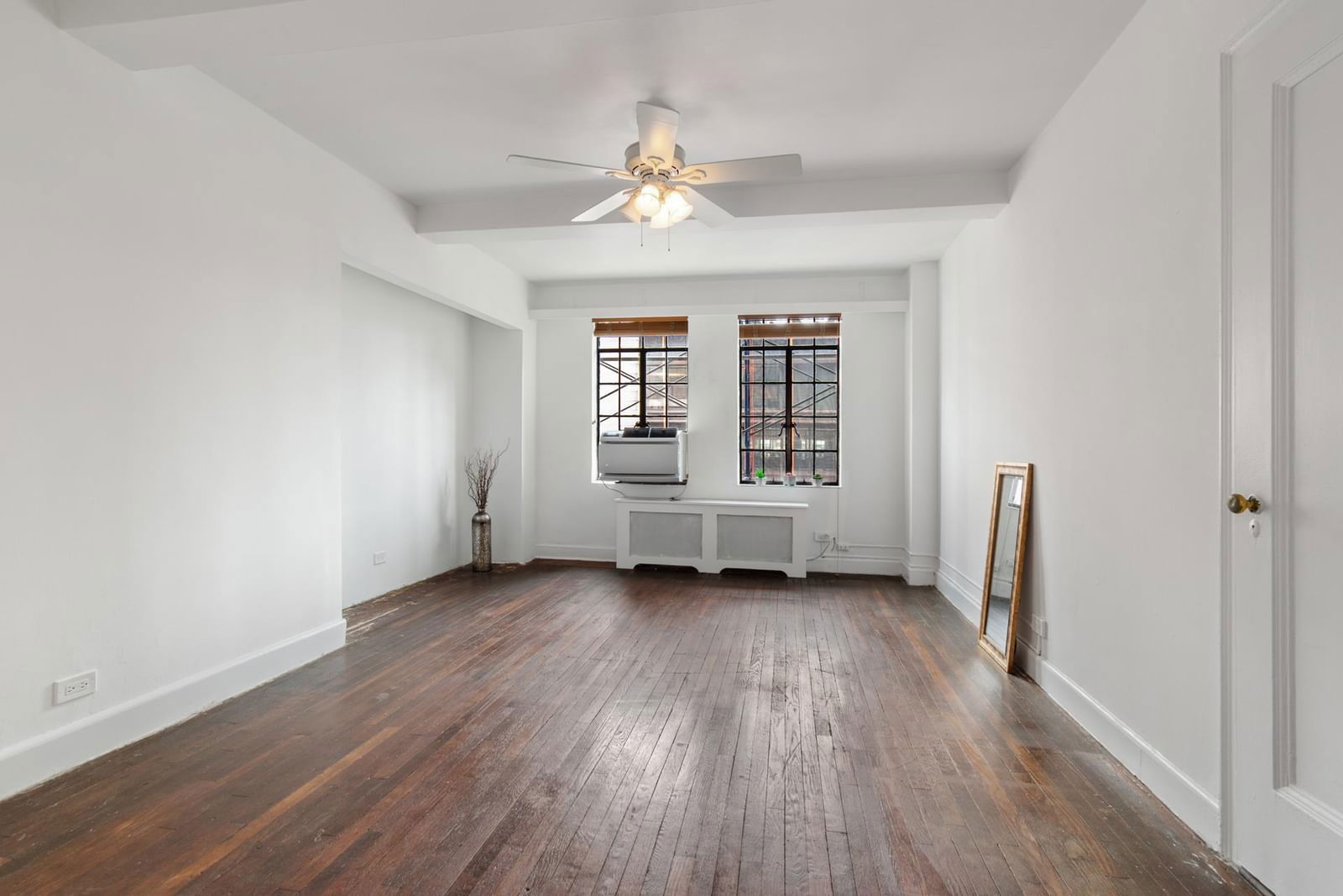 Real estate property located at 320 42ND #1406, NewYork, Murray Hill, New York City, NY