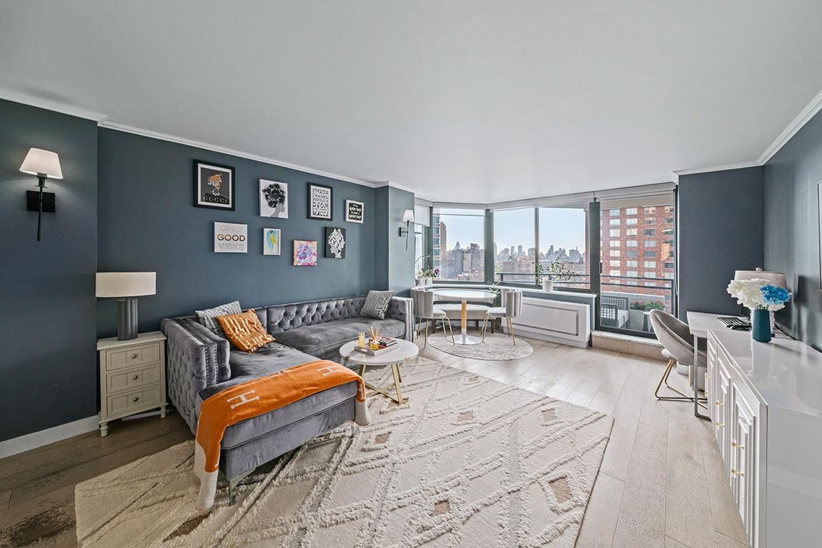 Real estate property located at 1991 BROADWAY #21A, NewYork, Lincoln Square, New York City, NY