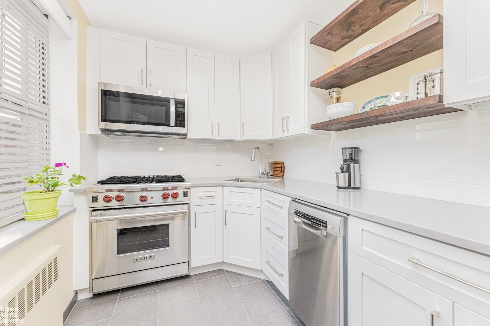 Real estate property located at 153 BENNETT #4E, NewYork, Hudson Heights, New York City, NY