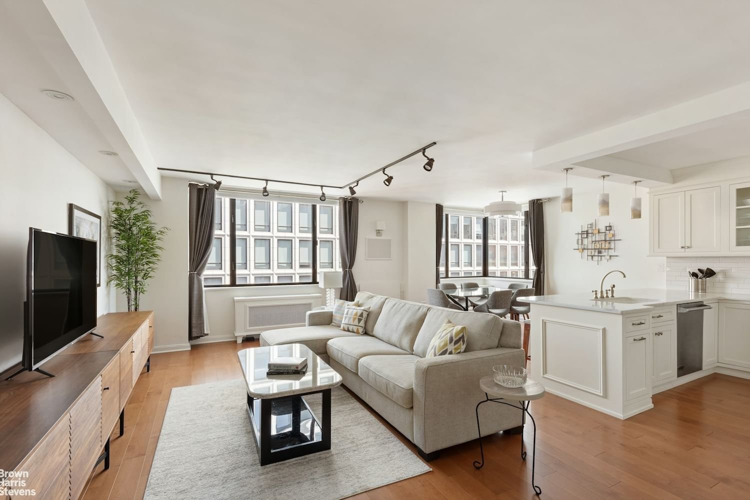 Real estate property located at 30 61ST #29F, NewYork, Lincoln Sq, New York City, NY