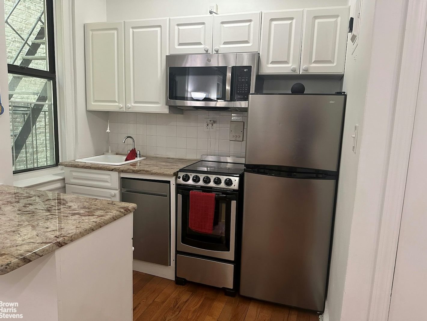 Real estate property located at 17 64TH #2D, NewYork, Lincoln Sq, New York City, NY