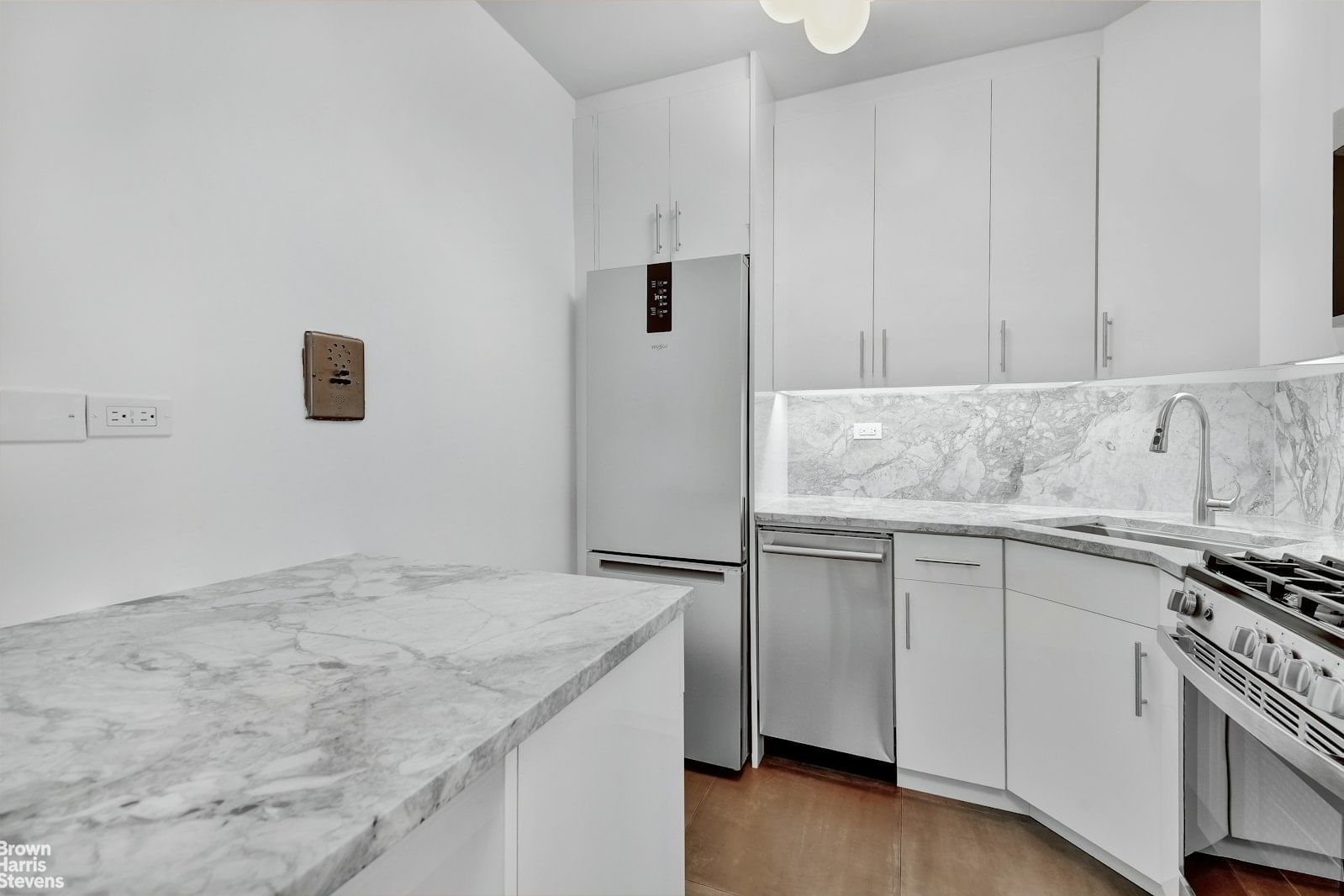 Real estate property located at 300 40TH #15A, NewYork, Murray Hill, New York City, NY