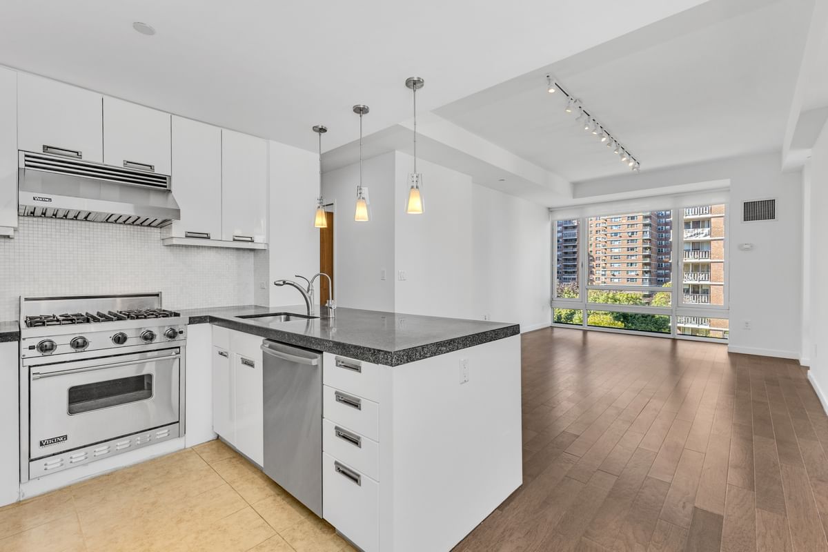 Real estate property located at 261 28TH #8A, NewYork, Chelsea, New York City, NY