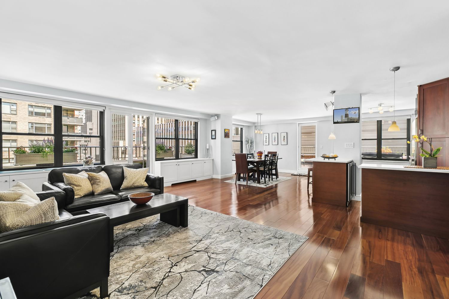 Real estate property located at 305 40TH #19CD, NewYork, Murray Hill, New York City, NY