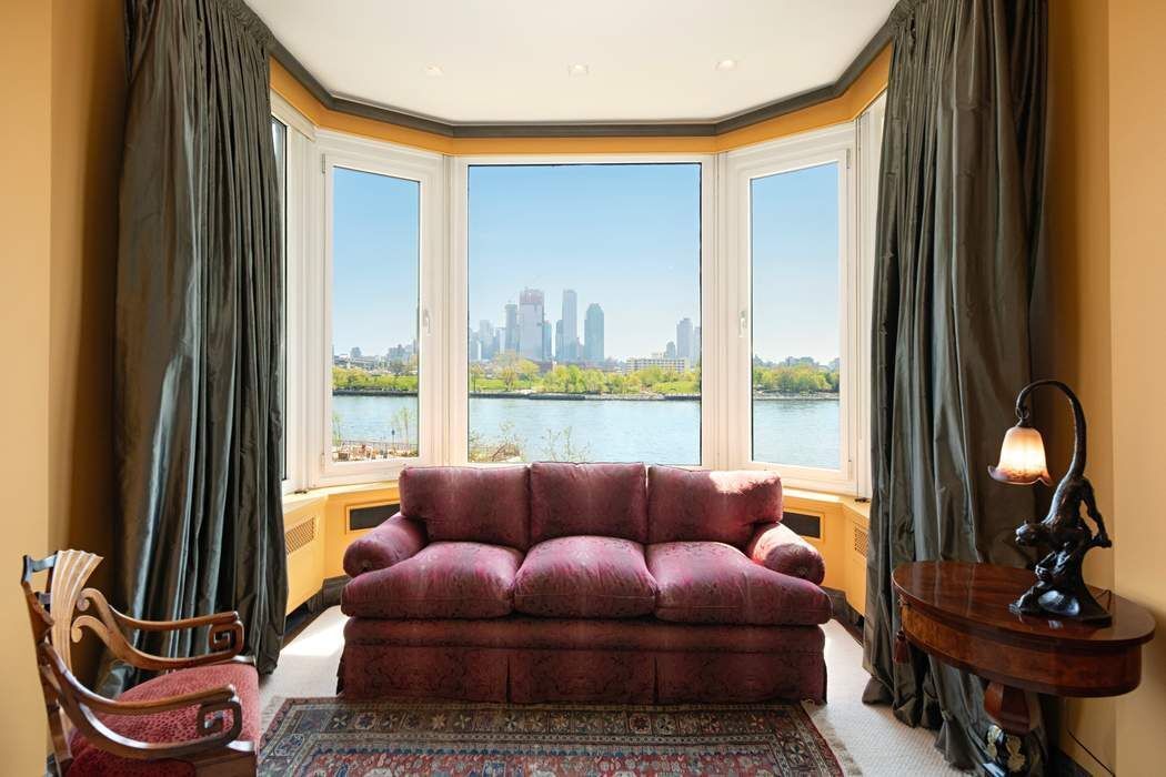 Real estate property located at 435 52nd #2/3F, New York, Midtown East, New York City, NY, US