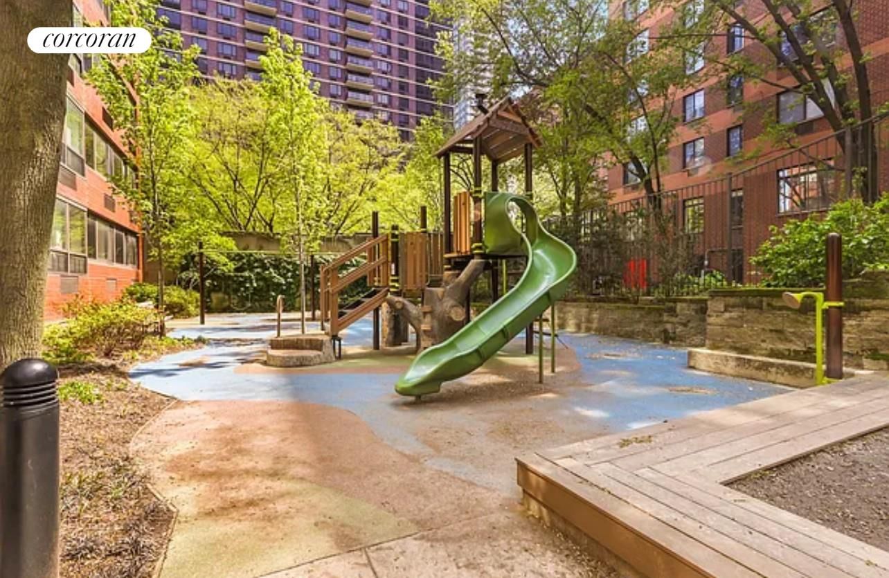 Real estate property located at 200 94TH #1012, New York, Yorkville, New York City, NY, US