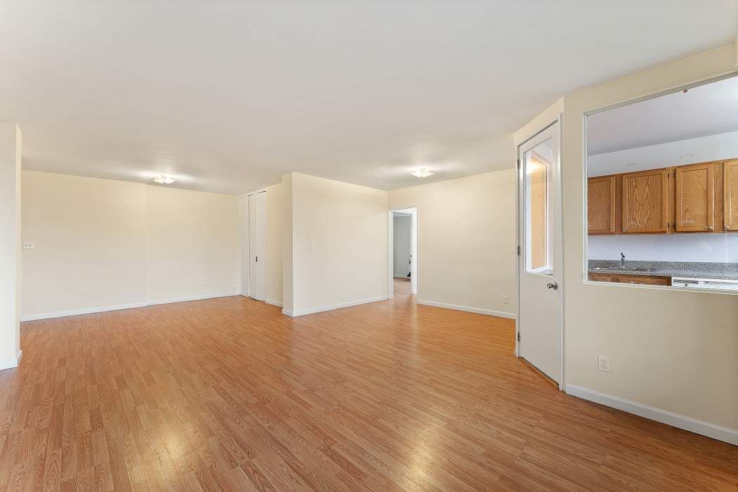 Real estate property located at 4901 Henry Hudson #7D, Bronx, Riverdale, New York City, NY, US