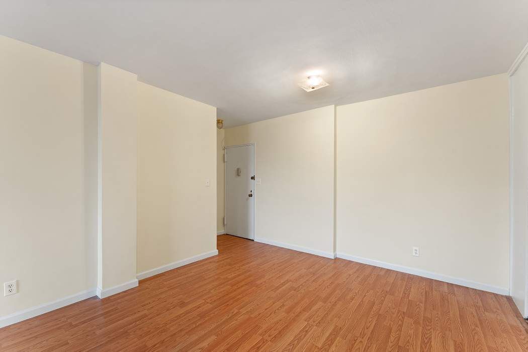 Real estate property located at 4901 Henry Hudson #7D, Bronx, Riverdale, New York City, NY, US