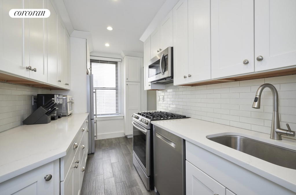 Real estate property located at 135 74TH #10C, New York, Lenox Hill, New York City, NY, US