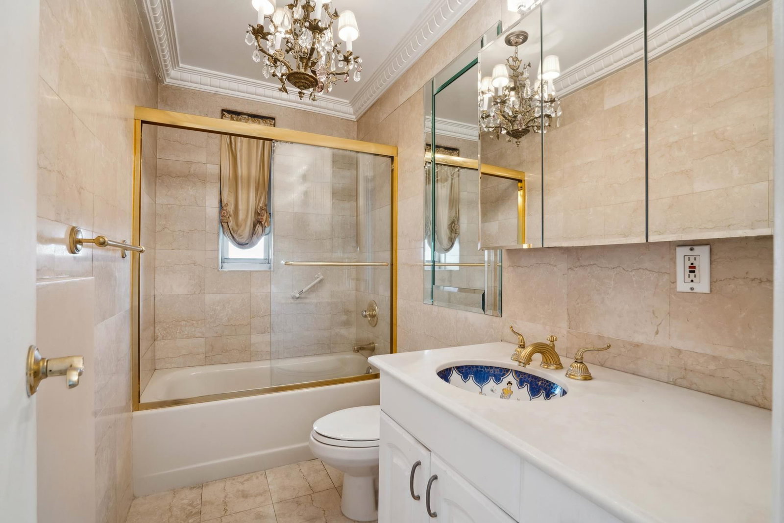 Real estate property located at 33 END #2B, New York, Yorkville, New York City, NY, US