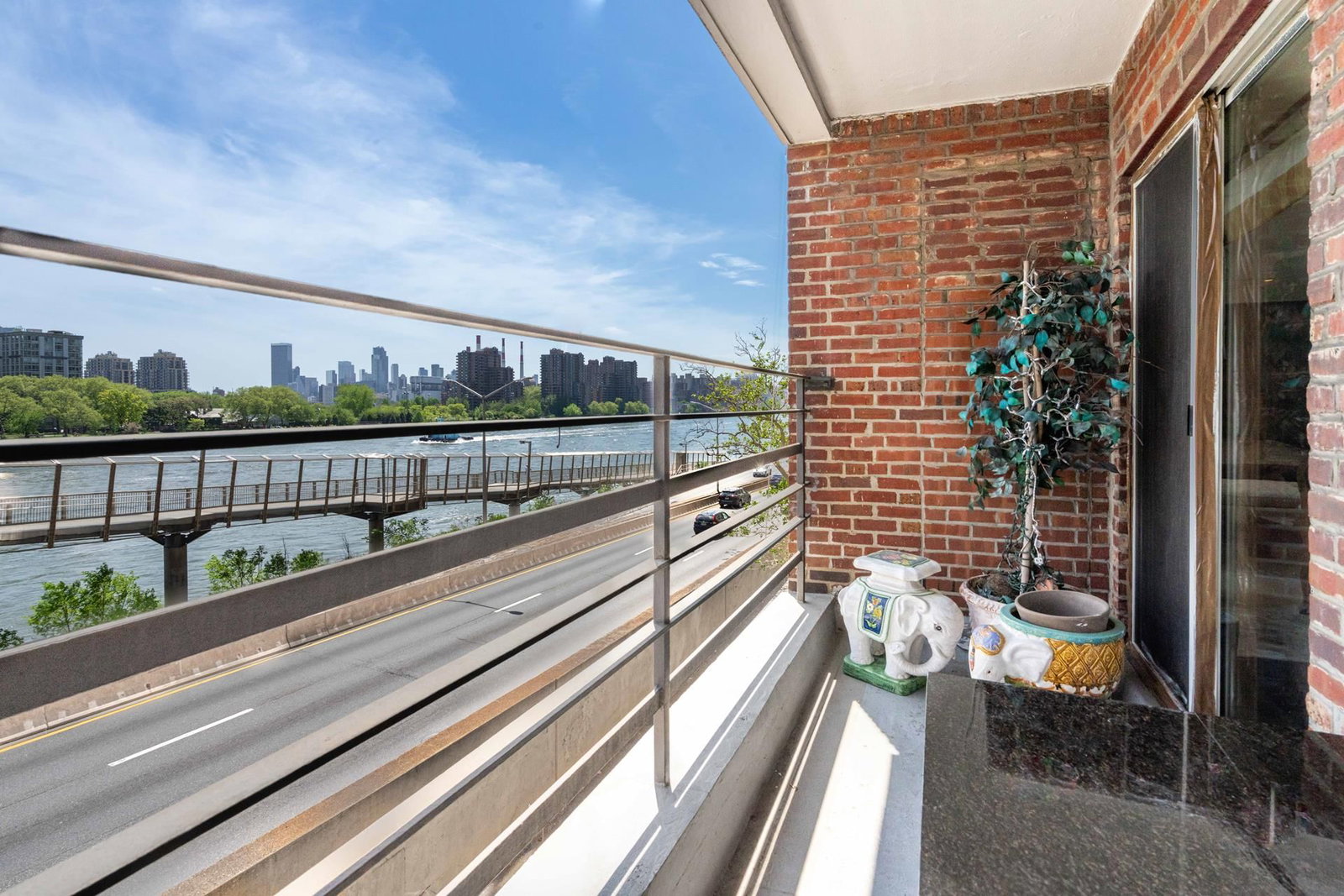 Real estate property located at 33 END #2B, New York, Yorkville, New York City, NY, US