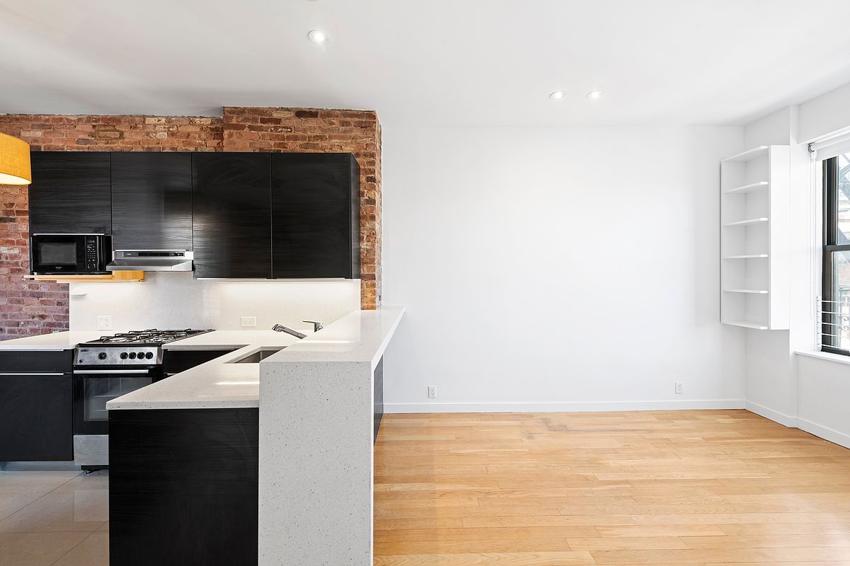 Real estate property located at 64 MACDOUGAL #15, New York, Soho, New York City, NY, US