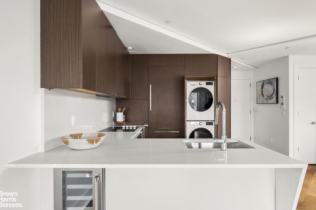 Real estate property located at 553 182ND #5R, New York, Fort George, New York City, NY, US