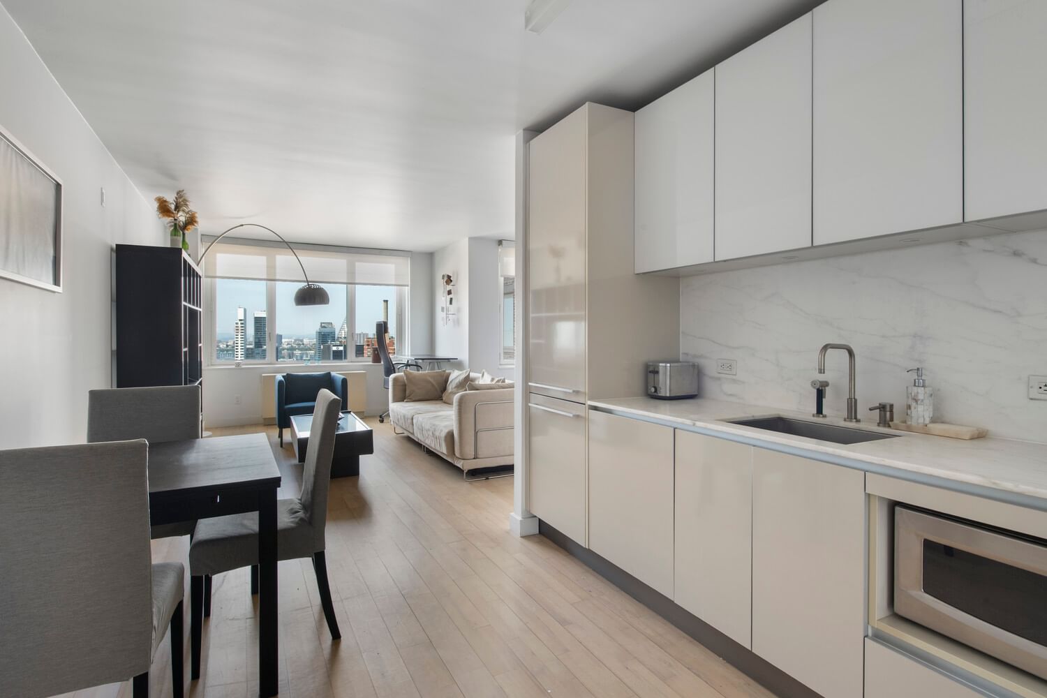 Real estate property located at 322 57TH #39U, New York, Hell's Kitchen, New York City, NY, US