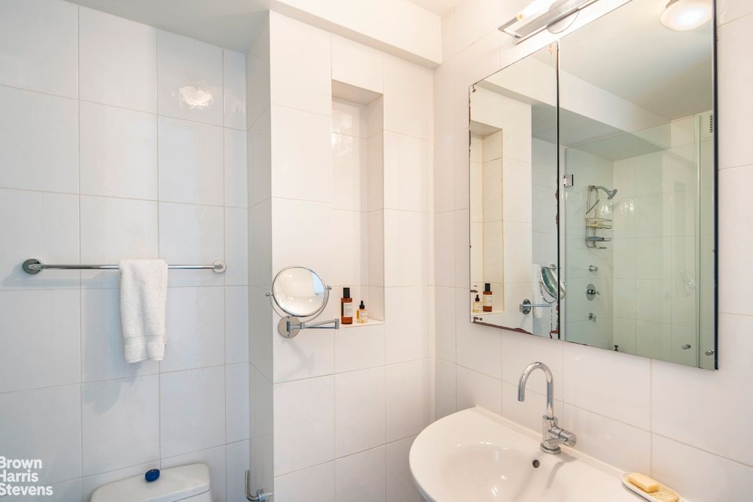 Real estate property located at 425 58TH #34G, New York, Sutton Place, New York City, NY, US