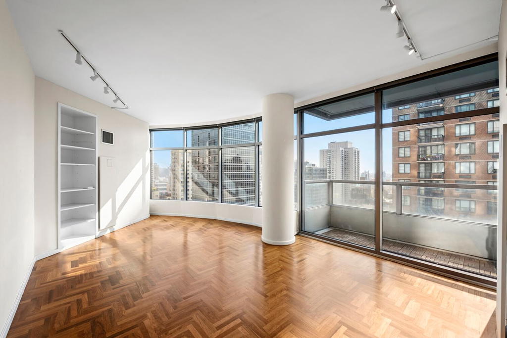 Real estate property located at 250 54TH #28C, New York, Sutton Place, New York City, NY, US
