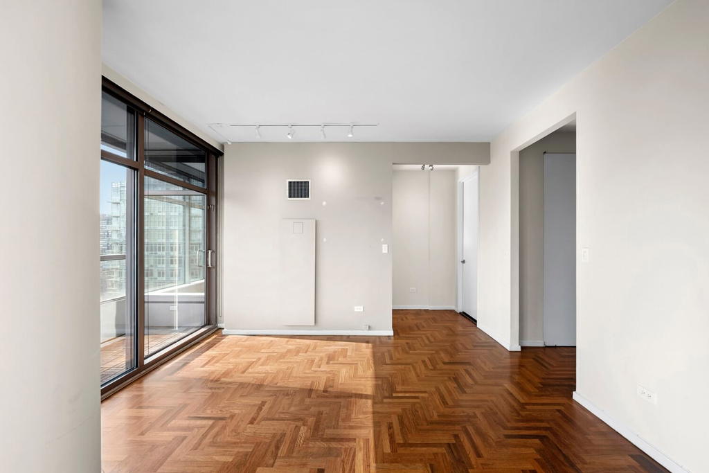 Real estate property located at 250 54TH #28C, New York, Sutton Place, New York City, NY, US