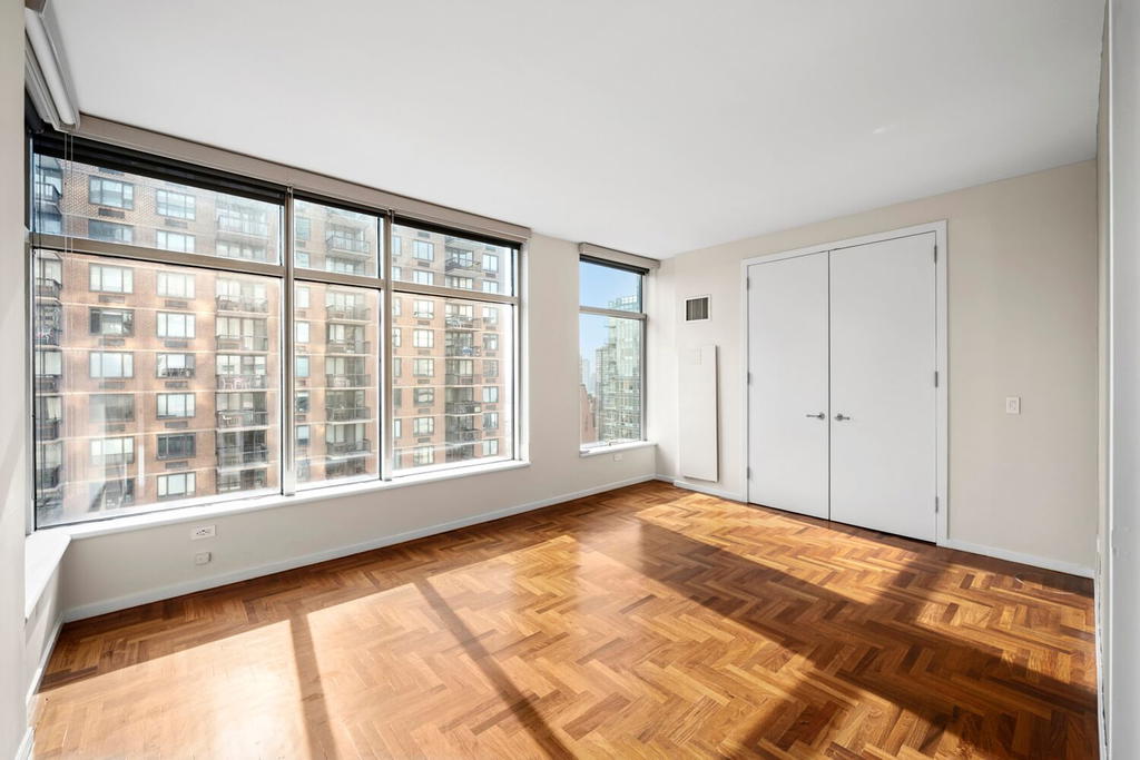 Real estate property located at 250 54TH #28C, New York, Sutton Place, New York City, NY, US