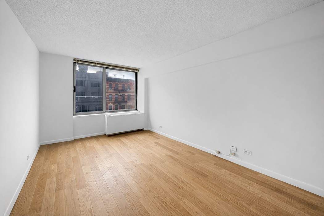 Real estate property located at 270 17th #6I, New York, Chelsea, New York City, NY, US