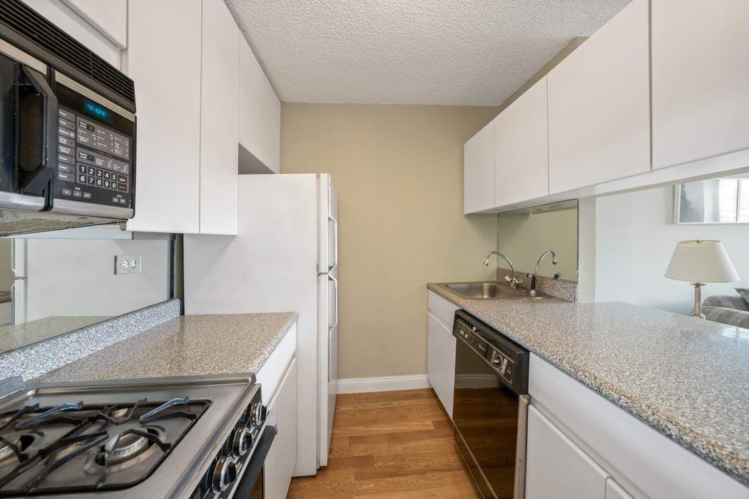 Real estate property located at 270 17th #6I, New York, Chelsea, New York City, NY, US