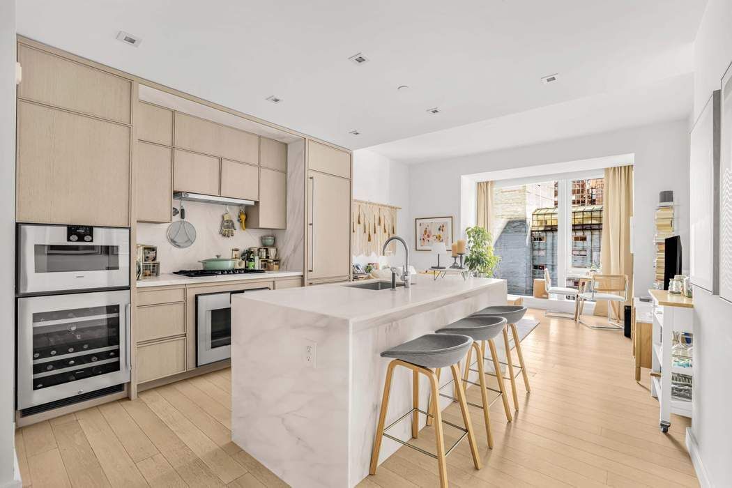 Real estate property located at 138 50th #17B, New York, Midtown East, New York City, NY, US
