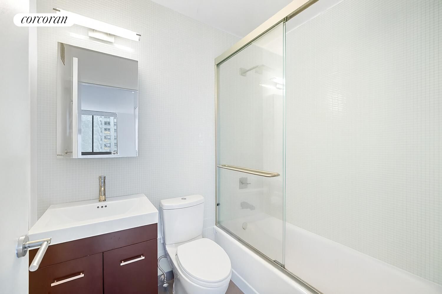 Real estate property located at 250 40TH #17F, New York, Murray Hill, New York City, NY, US