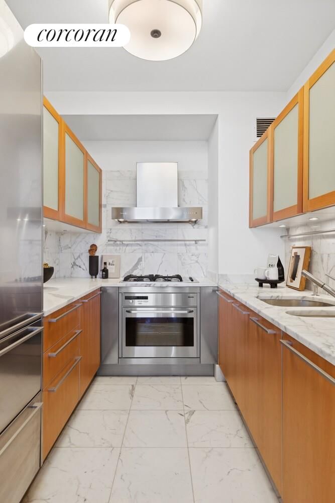 Real estate property located at 25 COLUMBUS #57B, New York, Lincoln Square, New York City, NY, US