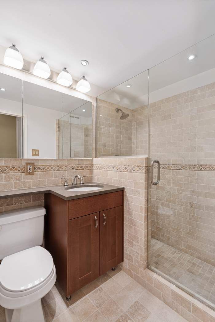Real estate property located at 301 75th #19B, New York, Lenox Hill, New York City, NY, US