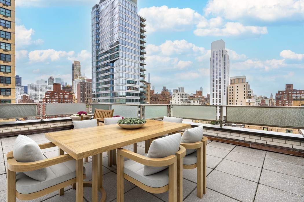 Real estate property located at 301 75th #19B, New York, Lenox Hill, New York City, NY, US