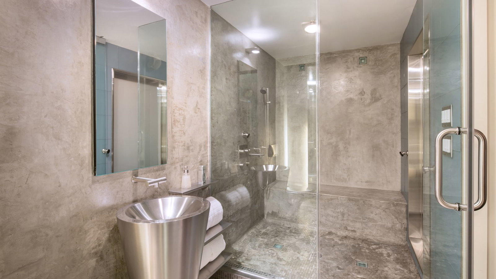 Real estate property located at 519 BROADWAY #2, New York, Soho, New York City, NY, US