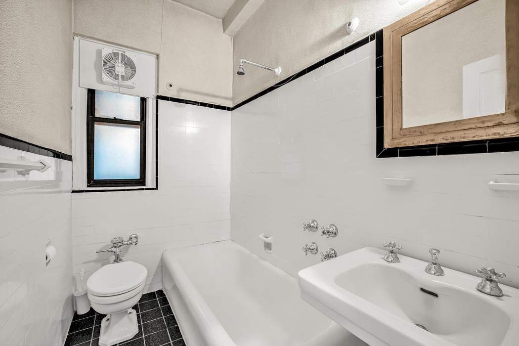 Real estate property located at 425 86th #1B/D, New York, Upper East Side, New York City, NY, US