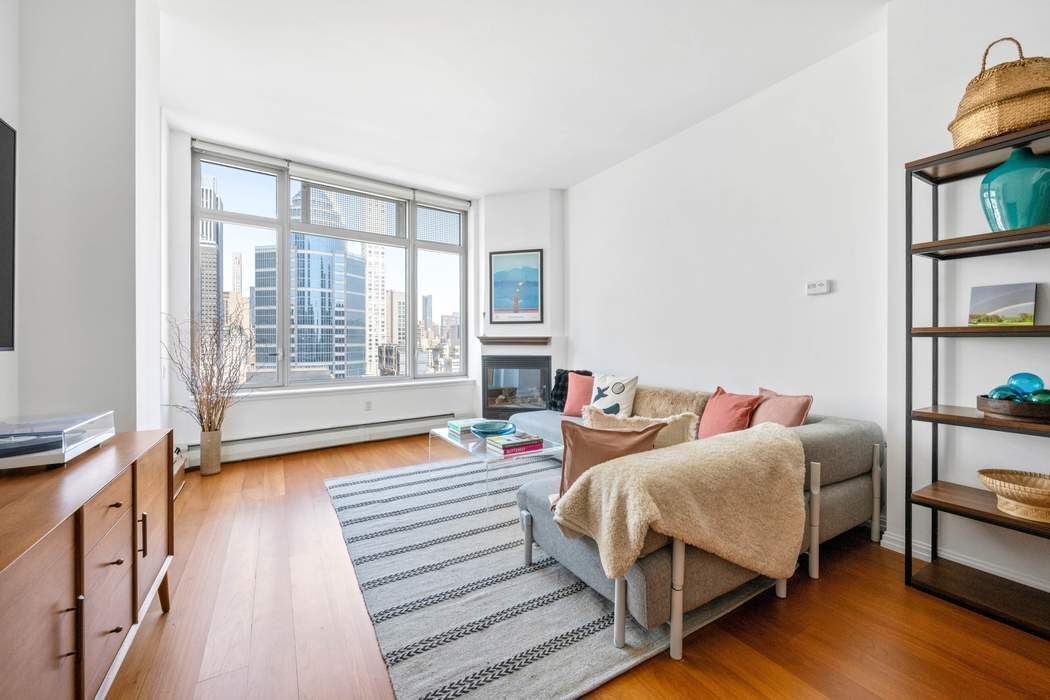 Real estate property located at 205 59th #20B, New York, Lenox Hill, New York City, NY, US