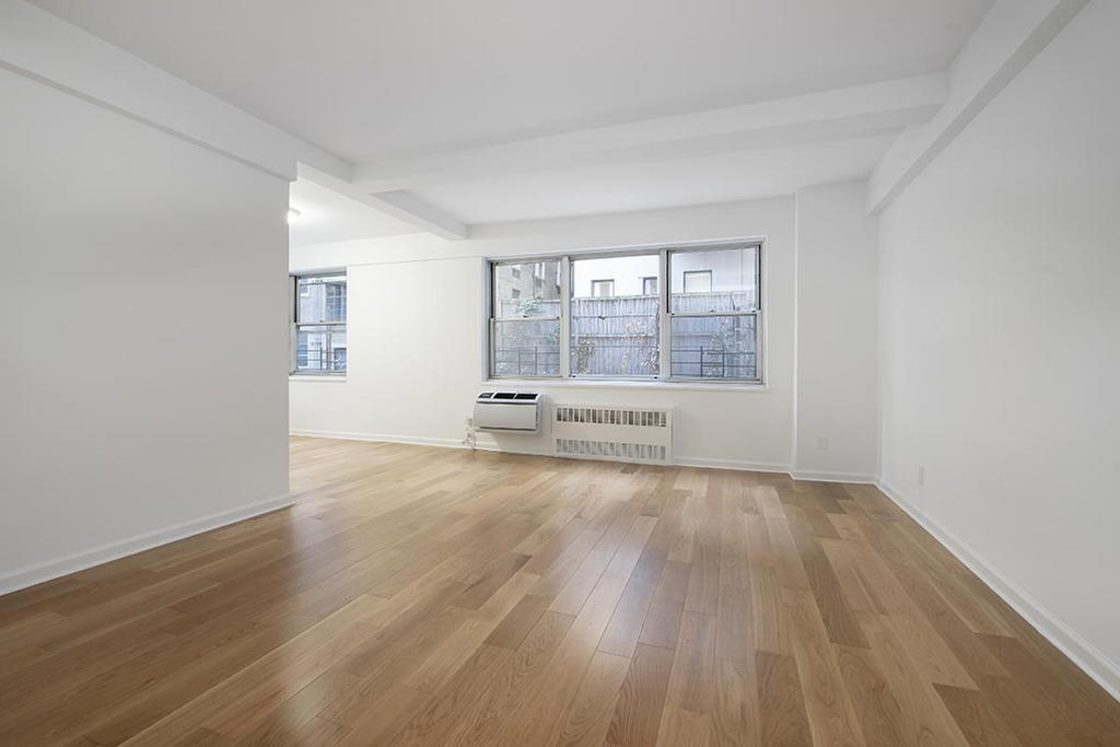 Real estate property located at 7 Lexington #1-H, New York, Gramercy Park, New York City, NY, US