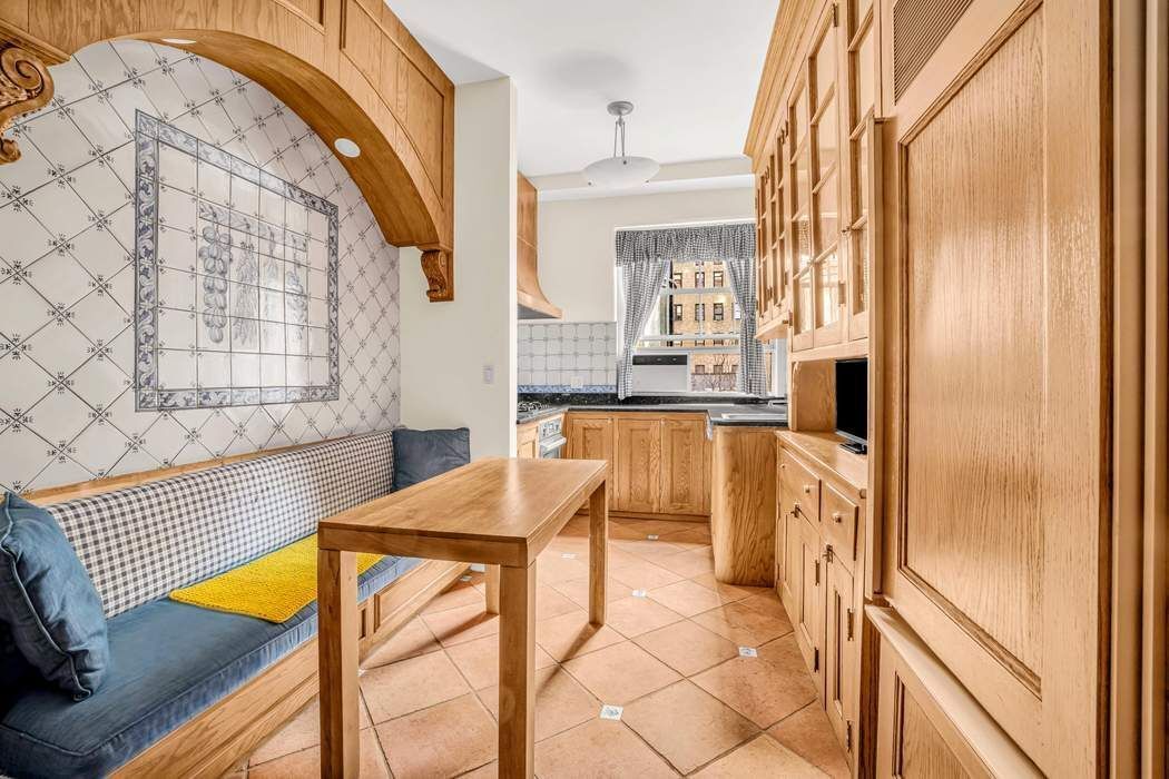 Real estate property located at 830 Park #5/6C, New York, Lenox Hill, New York City, NY, US