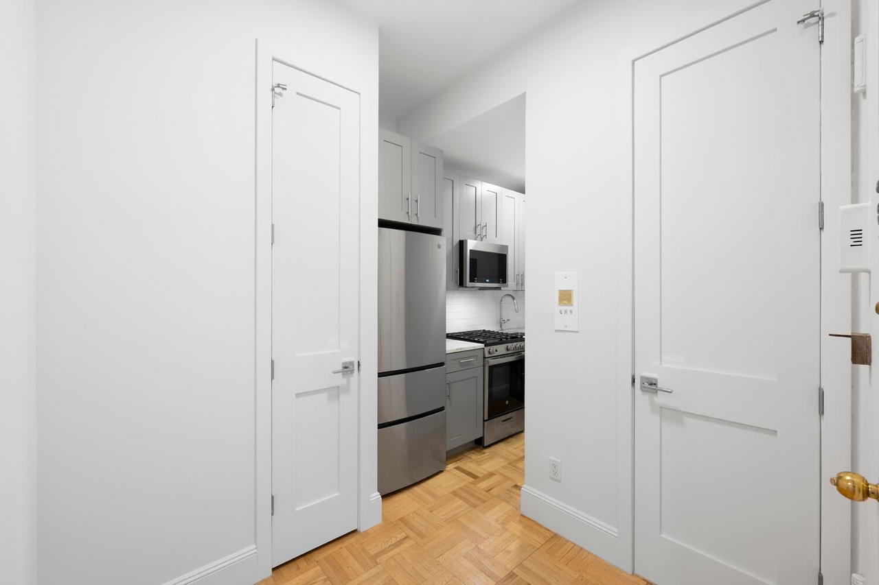 Real estate property located at 132 80TH #4R, New York, Upper West Side, New York City, NY, US