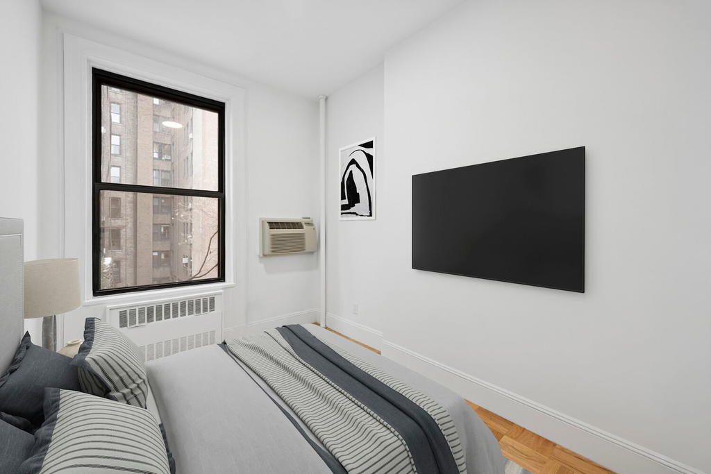 Real estate property located at 132 80TH #4R, New York, Upper West Side, New York City, NY, US