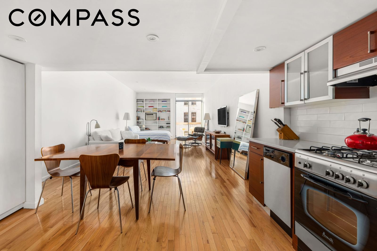Real estate property located at 184 Thompson #4E, New York, Greenwich Village, New York City, NY, US
