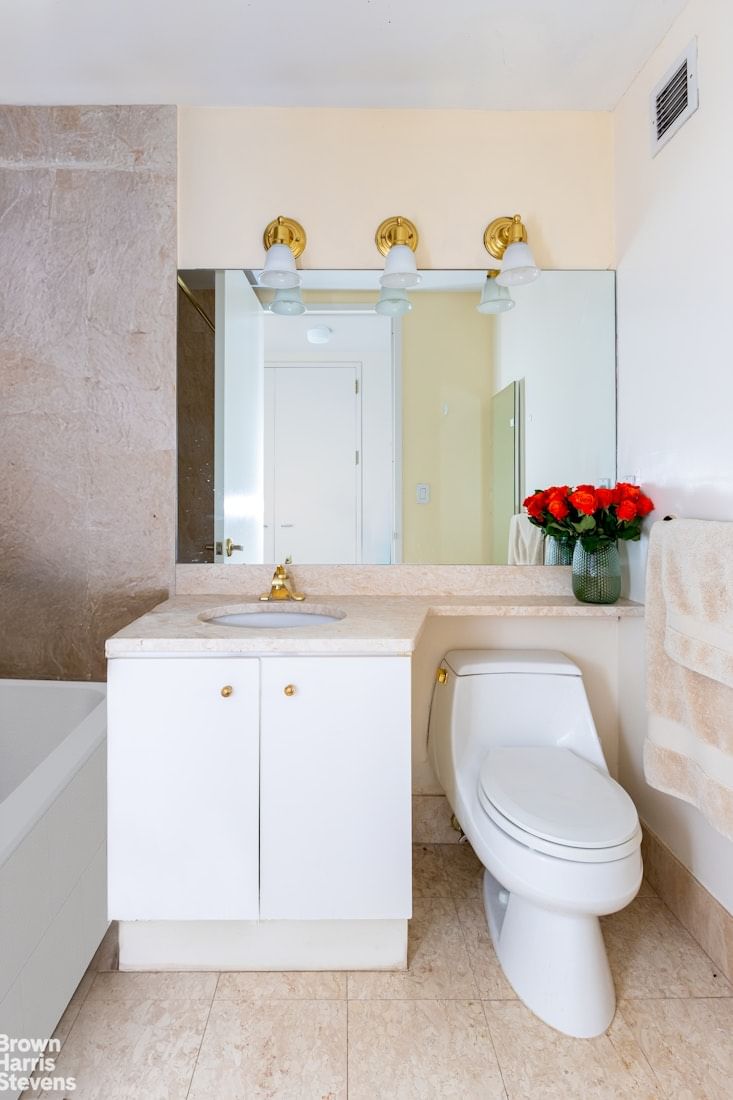 Real estate property located at 1965 BROADWAY #14H, New York, Lincoln Square, New York City, NY, US