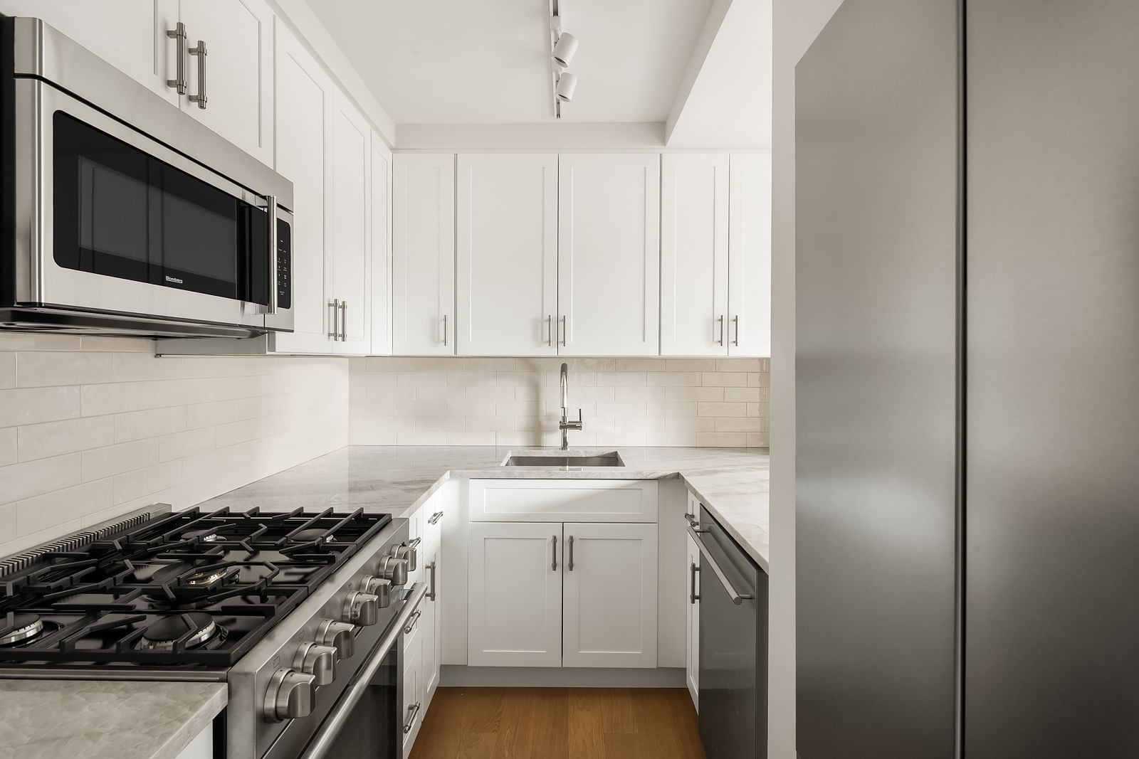 Real estate property located at 555 Main #806, New York, Roosevelt Island, New York City, NY, US