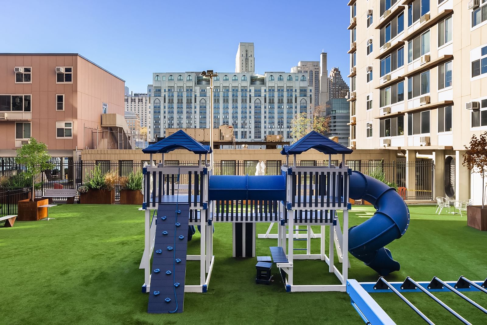 Real estate property located at 555 Main #806, New York, Roosevelt Island, New York City, NY, US