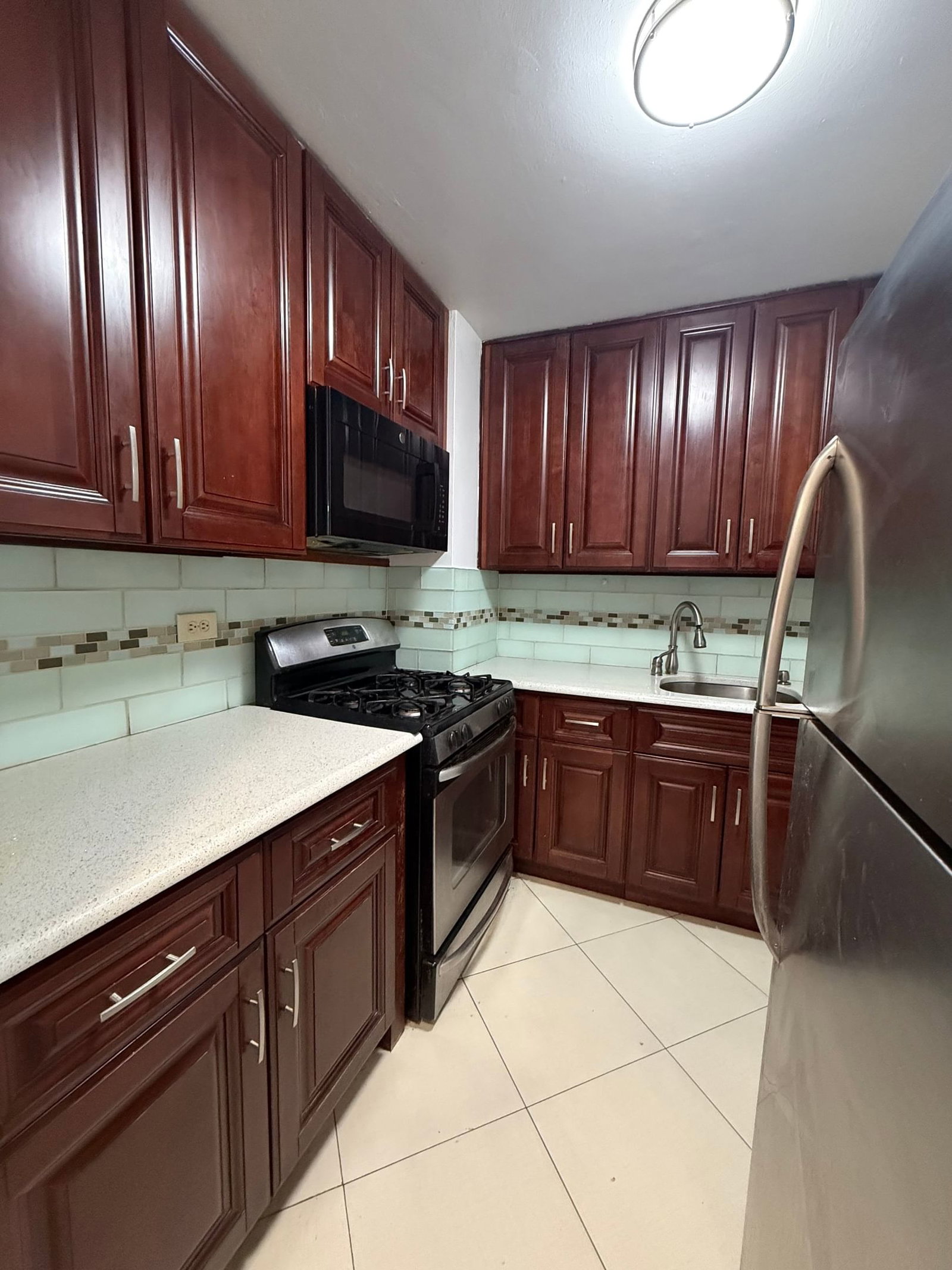 Real estate property located at 85-15 Main #2R, Queens, Briarwood, New York City, NY, US