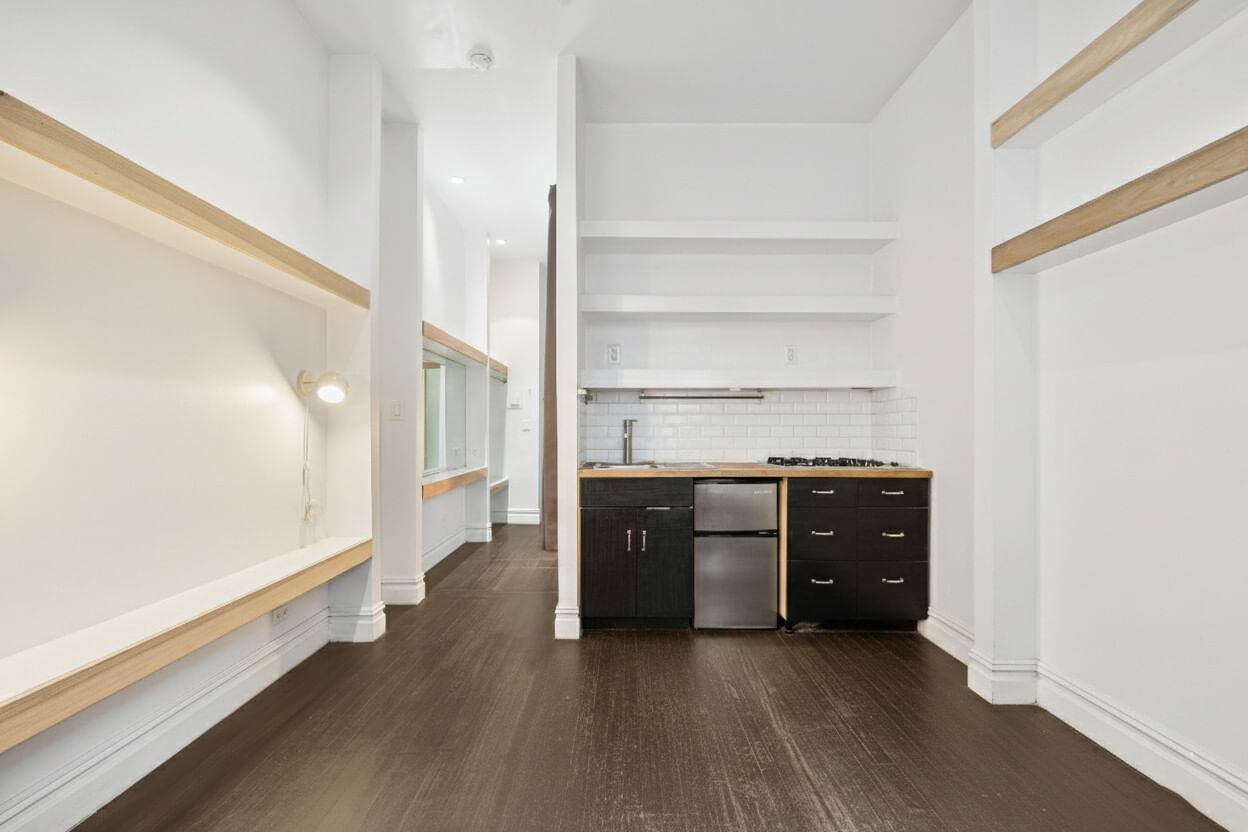 Real estate property located at 212 13TH APT1C, New York, East Village, New York City, NY, US