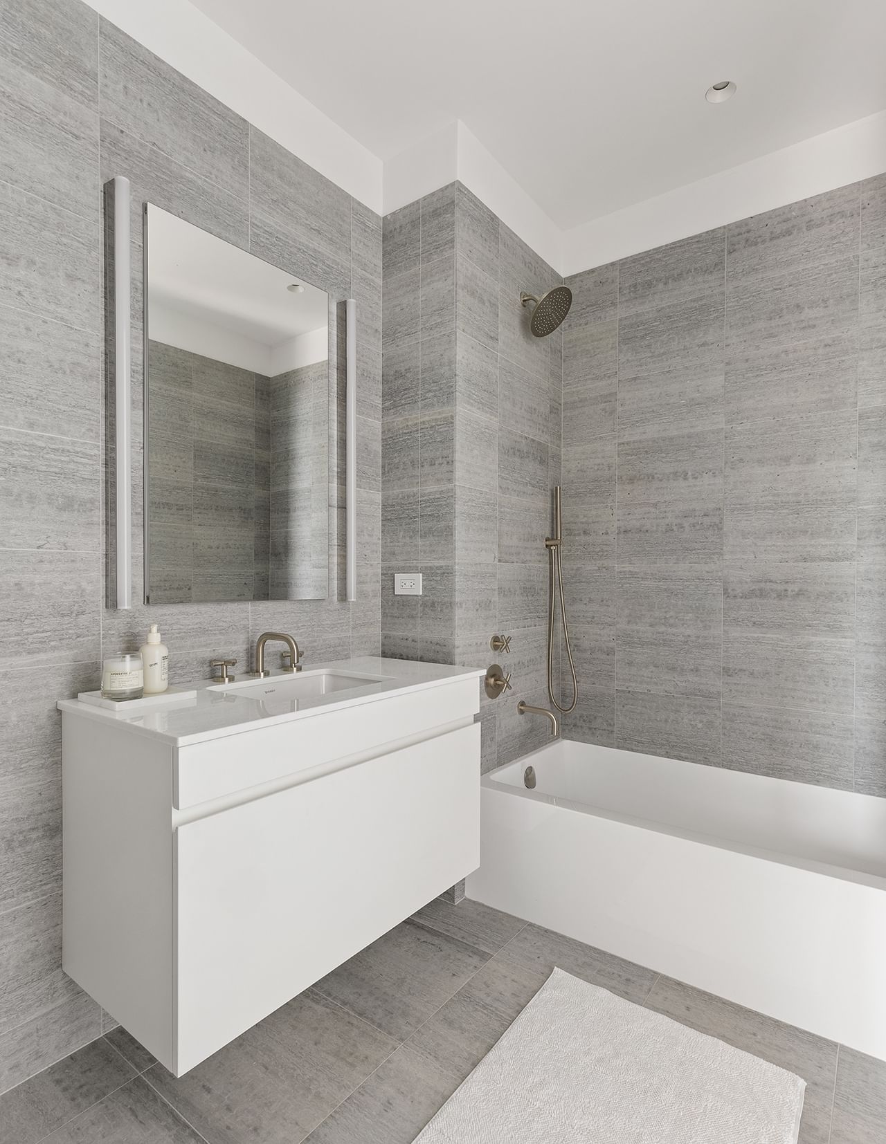 Real estate property located at 8 4th #32E, Kings, Williamsburg, New York City, NY, US