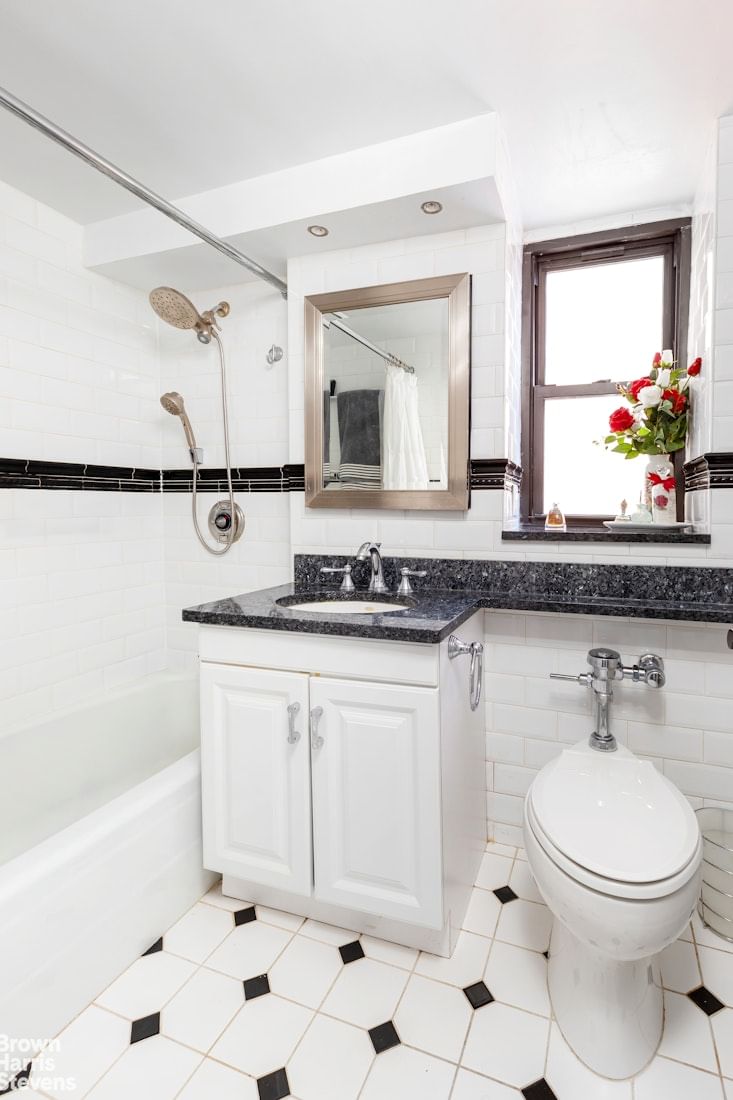 Real estate property located at 530 72ND #10B, New York, Lenox Hill, New York City, NY, US