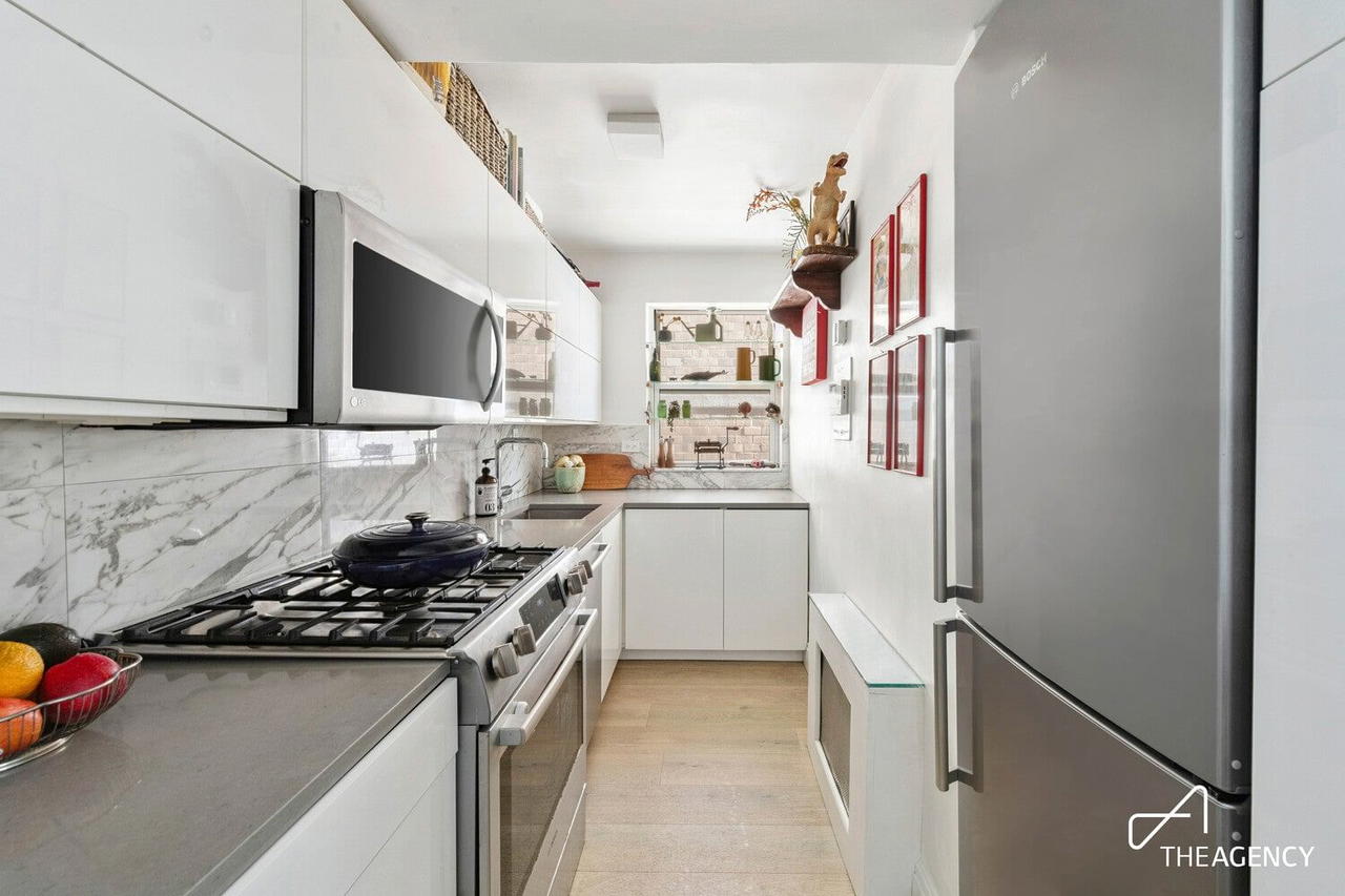 Real estate property located at 321 45TH #7G, New York, Turtle Bay, New York City, NY, US