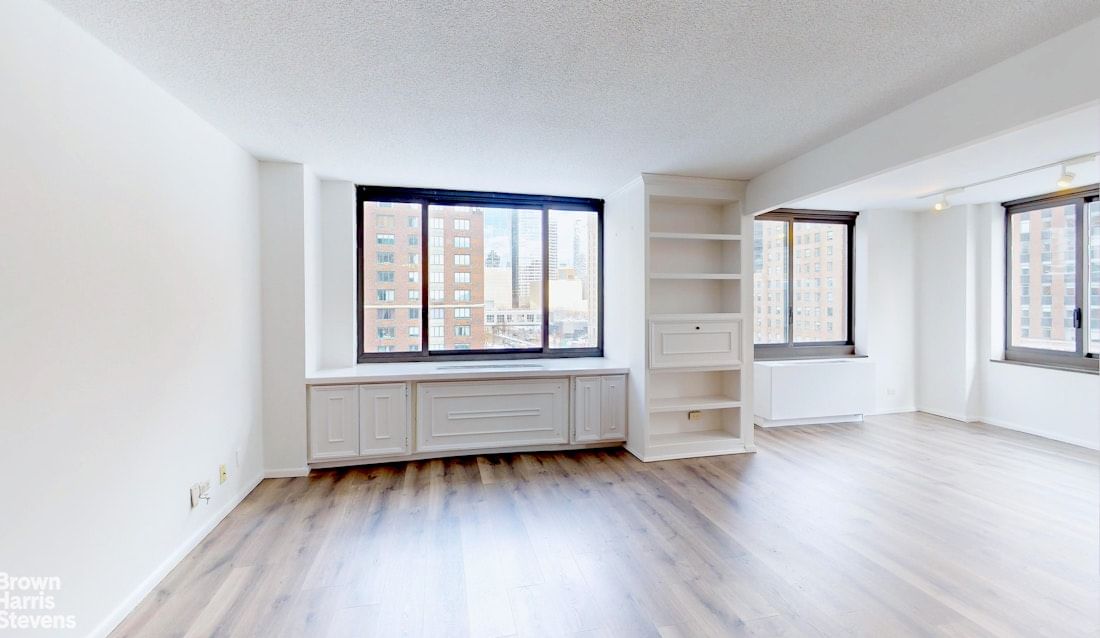 Real estate property located at 200 RECTOR #8U, New York, Battery Park City, New York City, NY, US
