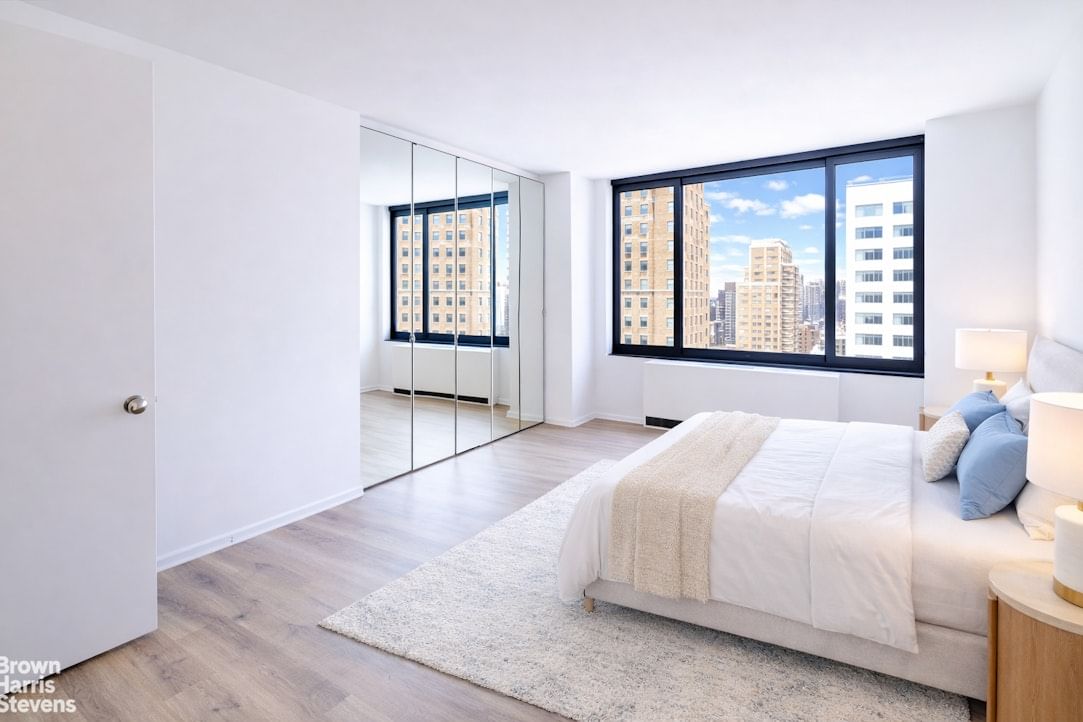 Real estate property located at 200 RECTOR #8U, New York, Battery Park City, New York City, NY, US